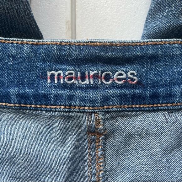 Maurices Distressed Light Wash Skinny Jean Size 18W - Picture 3 of 11